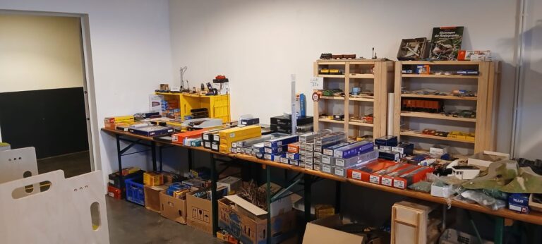 Ein typischer Börsenstand für Modellbahnartikel