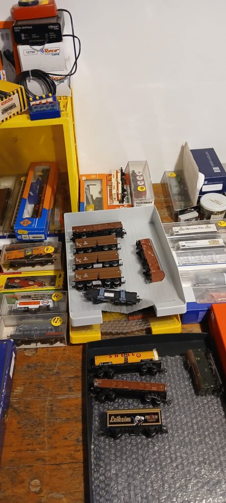 Günstiges Rollmaterial für die Modellbahn